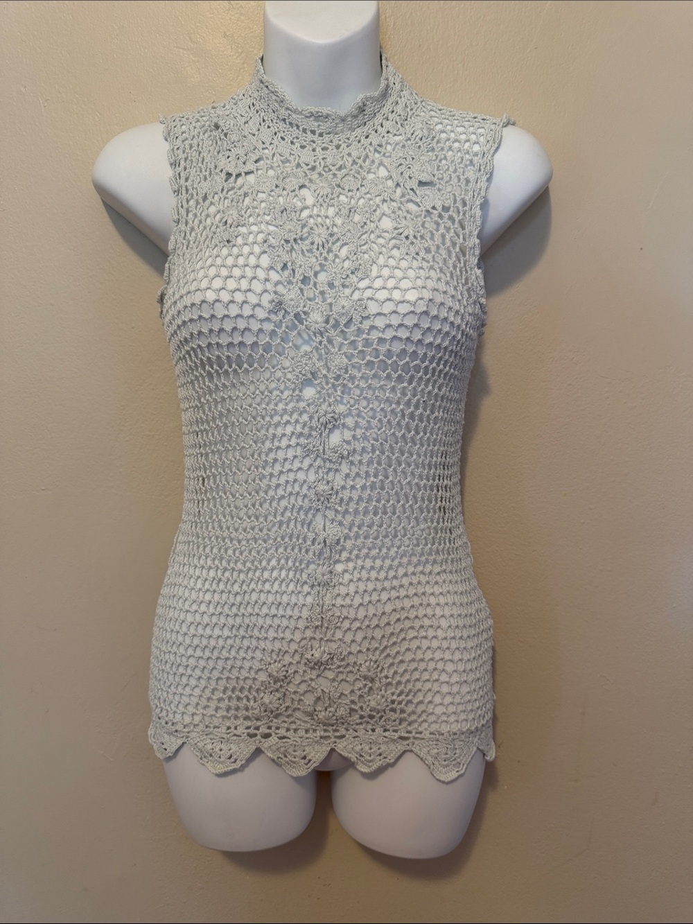 Banana Republic Light Gray Crochet Sleeveless Shell Top